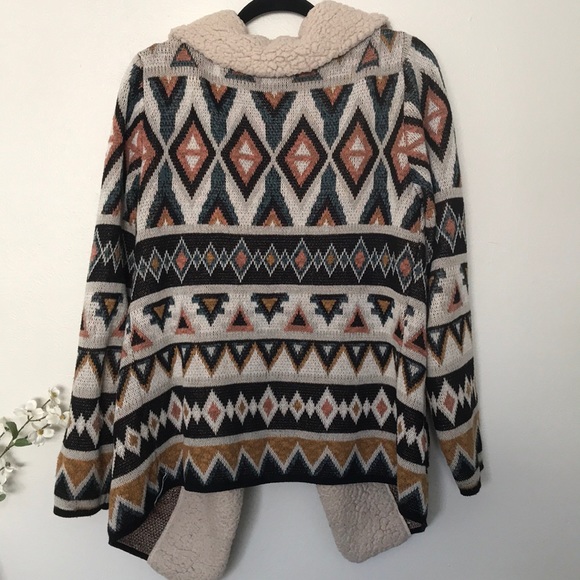 Aztec cardigan - Picture 2 of 3